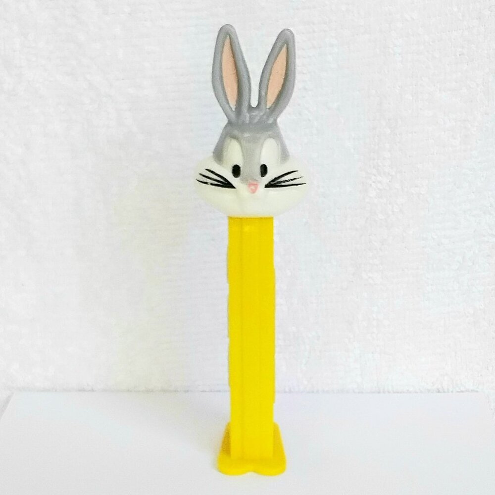 4/$20 NM/M Looney Tunes Bugs Bunny on Yellow PEZ Dispenser!!